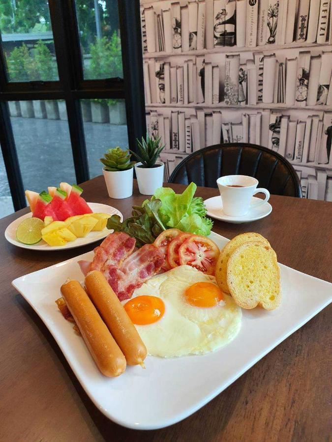 Le Lert Hotel Ratchaburi Экстерьер фото