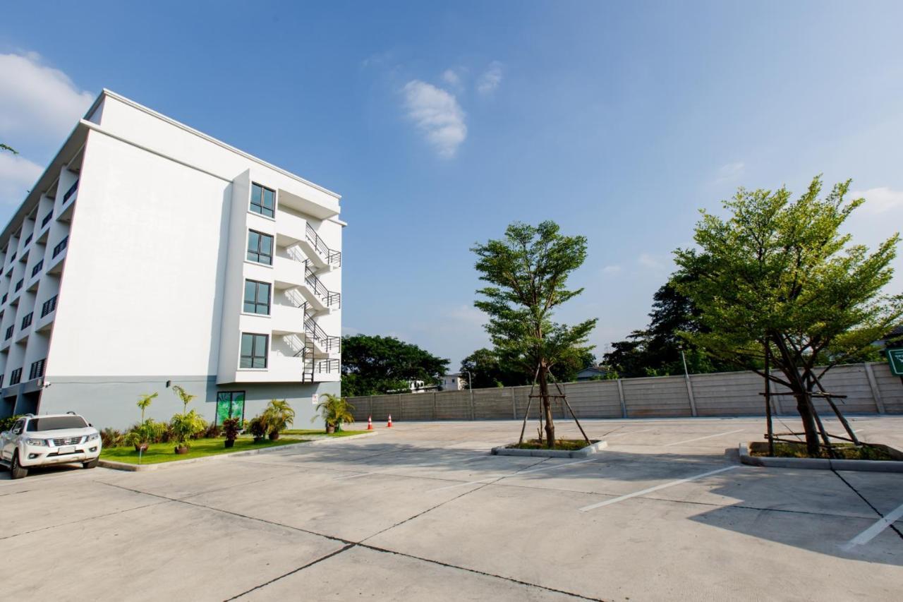 Le Lert Hotel Ratchaburi Экстерьер фото