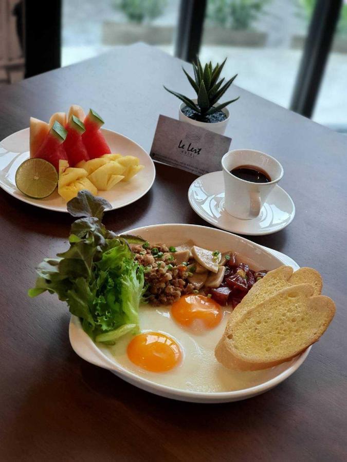 Le Lert Hotel Ratchaburi Экстерьер фото
