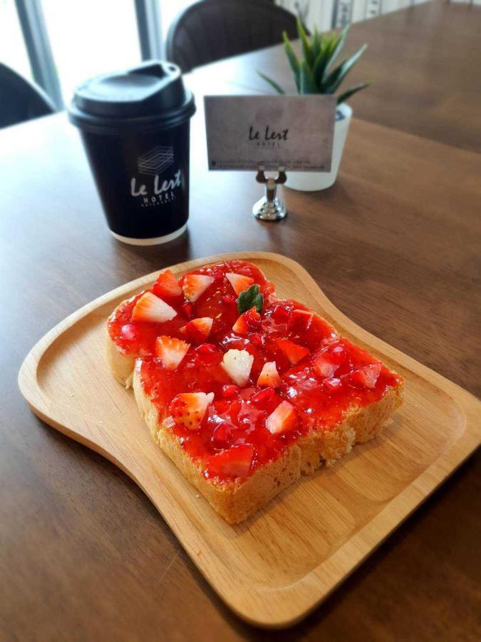 Le Lert Hotel Ratchaburi Экстерьер фото