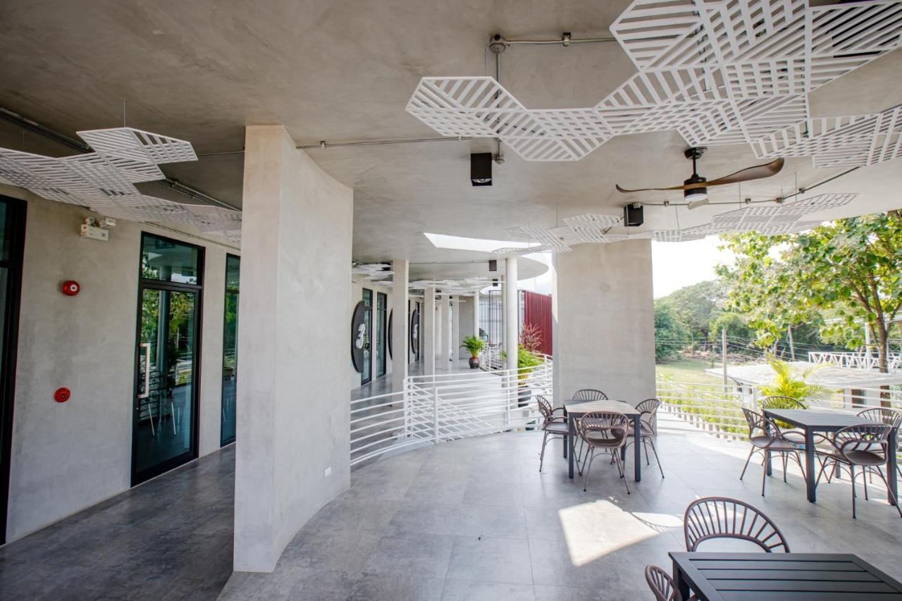 Le Lert Hotel Ratchaburi Экстерьер фото